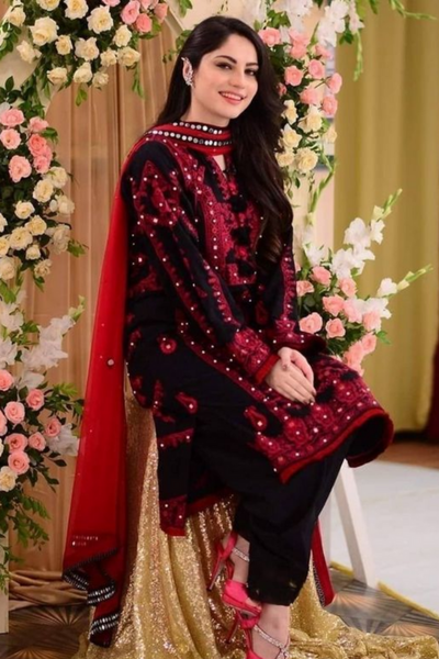 3PC Embroidered MM0034