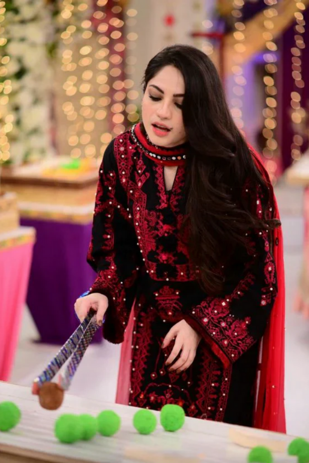 3PC Embroidered MM0034